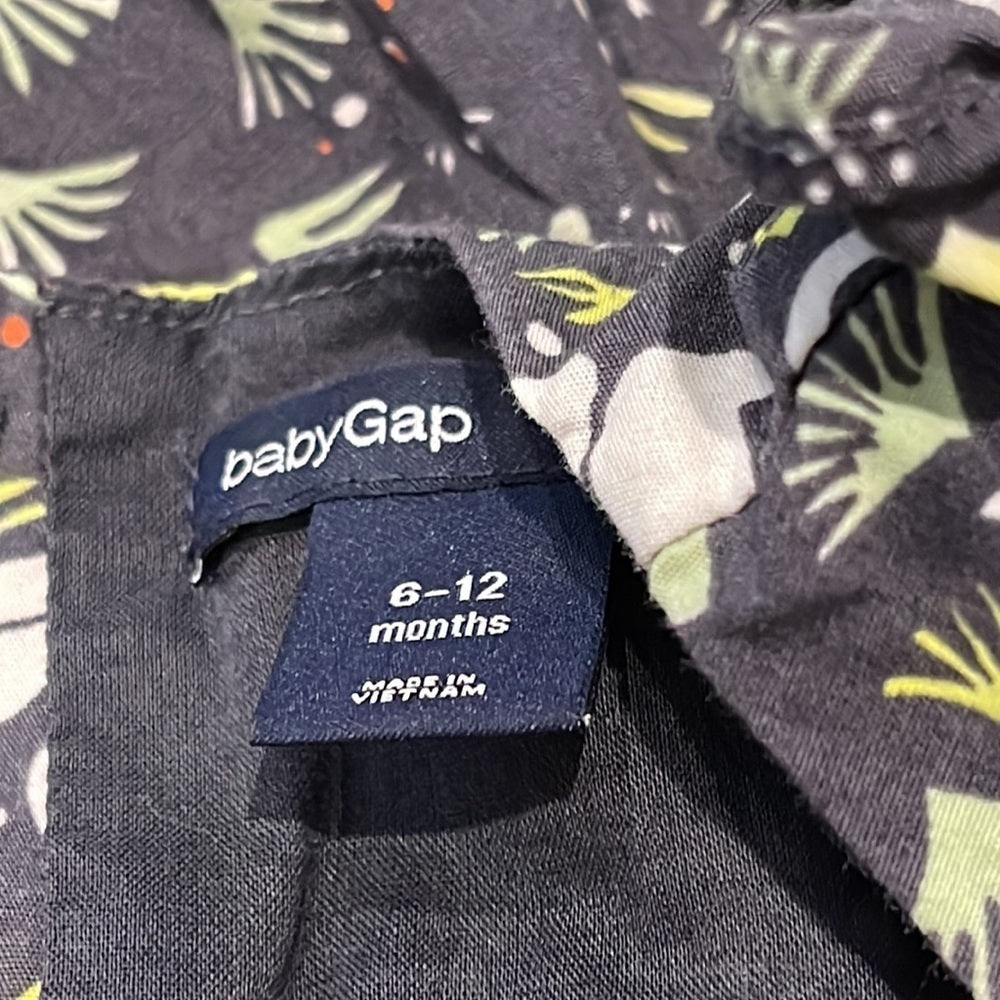 GIRLS Gap Pants and Sleeveless Too Size 6-12 months