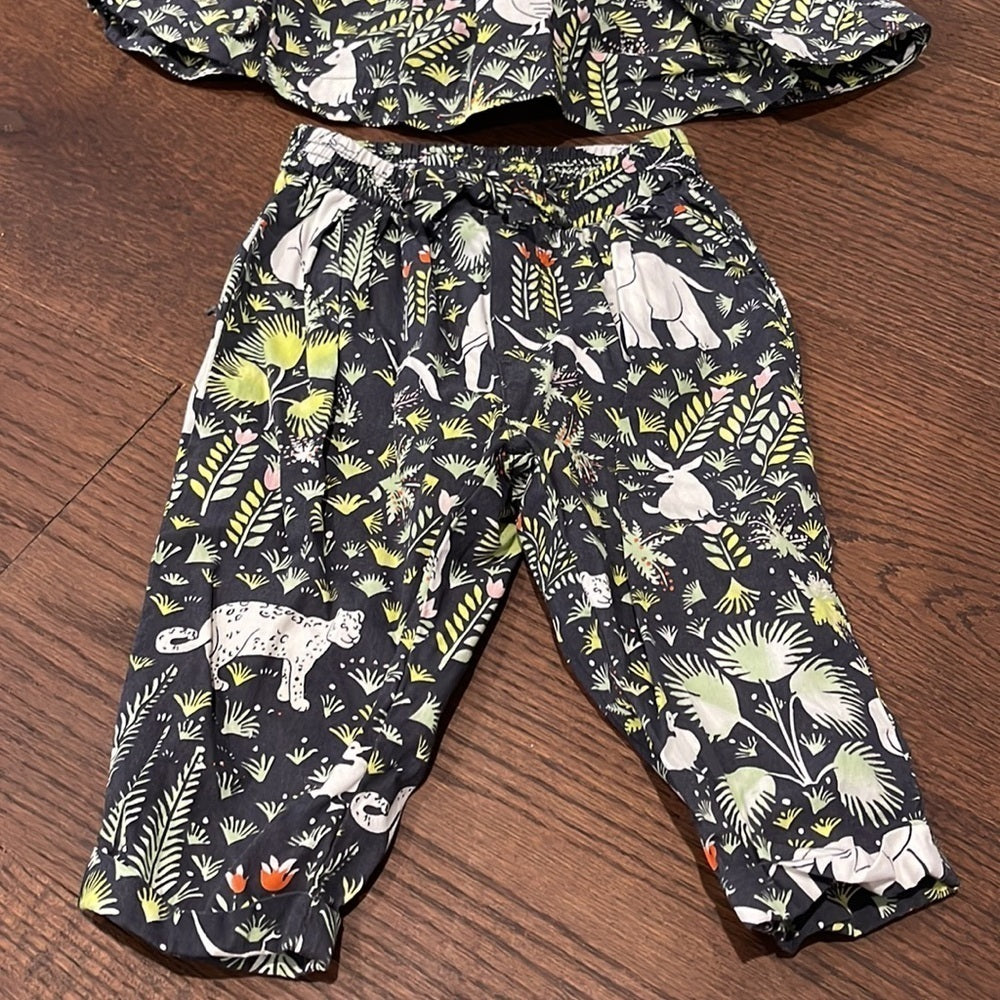 GIRLS Gap Pants and Sleeveless Too Size 6-12 months
