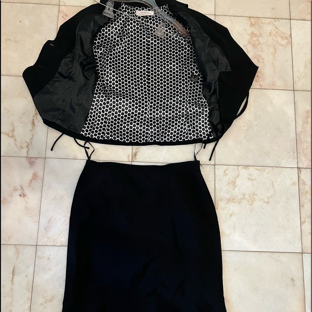Tahari Arthur S. Levine Jacket and skirt set, size 12