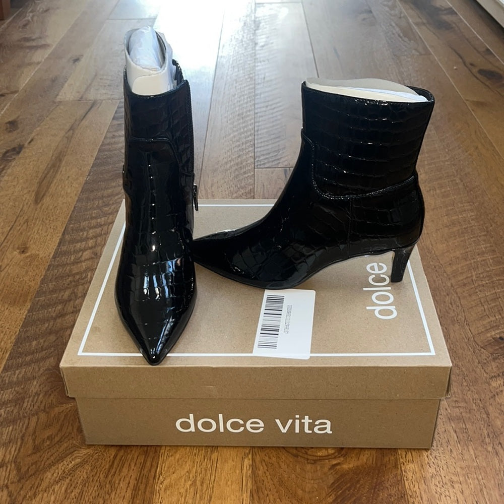 NWT Dolce Vita Woman’s Sondra Noir Embossed Leather Heeled Boots Size 5.5