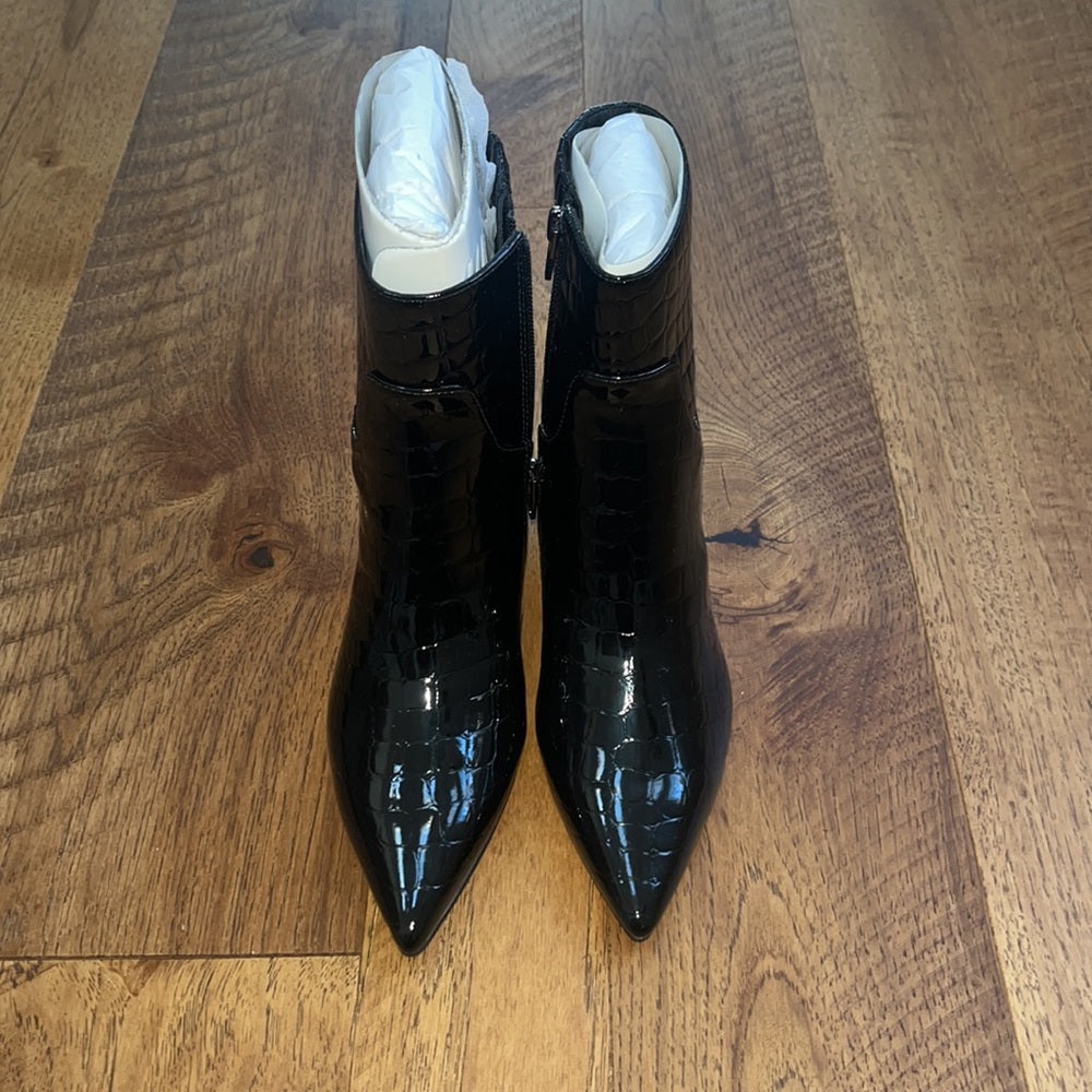 NWT Dolce Vita Woman’s Sondra Noir Embossed Leather Heeled Boots Size 5.5