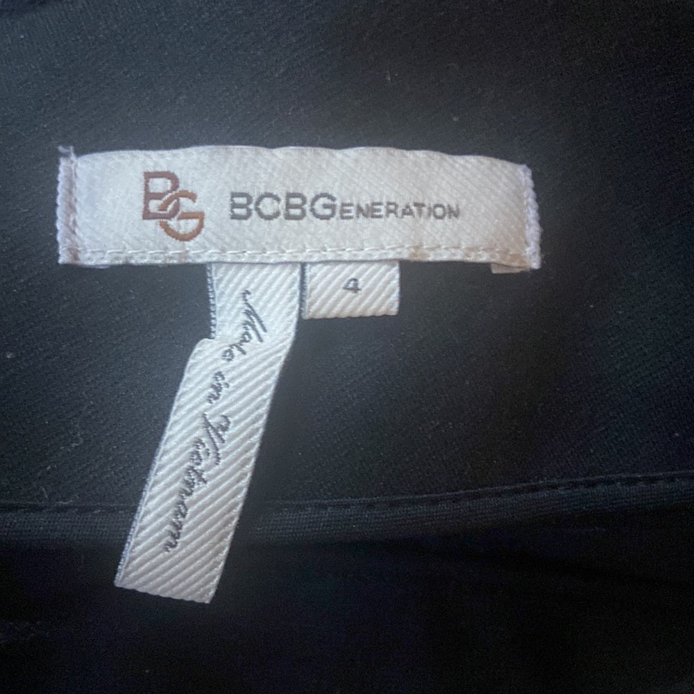 Women’s BCBGeneration skirt. Black. Size 4