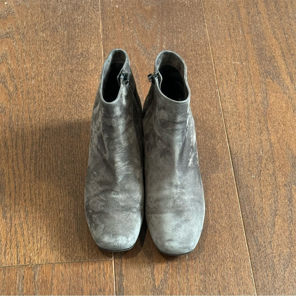Vince Women’s Grey Suede Booties Size 9