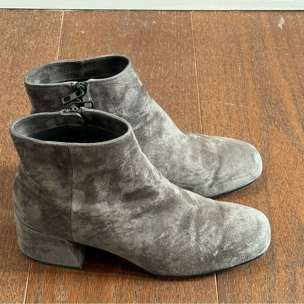 Vince Women’s Grey Suede Booties Size 9