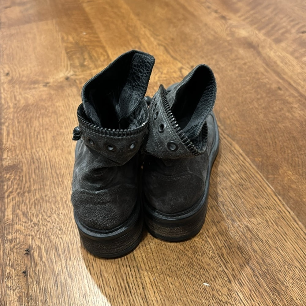 The Shoe Box Women’s Chelsea Boots Grey Size 36