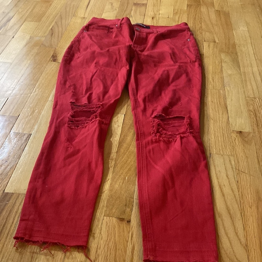 Womens Express jeans. Red. Size 8