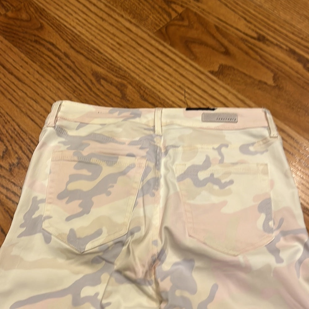 Sanctuary Woman’s Pastel Camo Social Ankle Skinny Standard Rise Jeans Size 28
