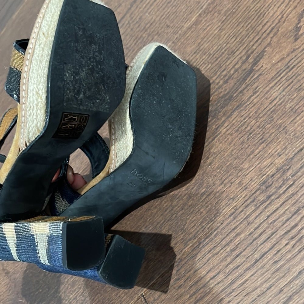 HOSS Navy and Gold Women’s Sandals Size 38/8