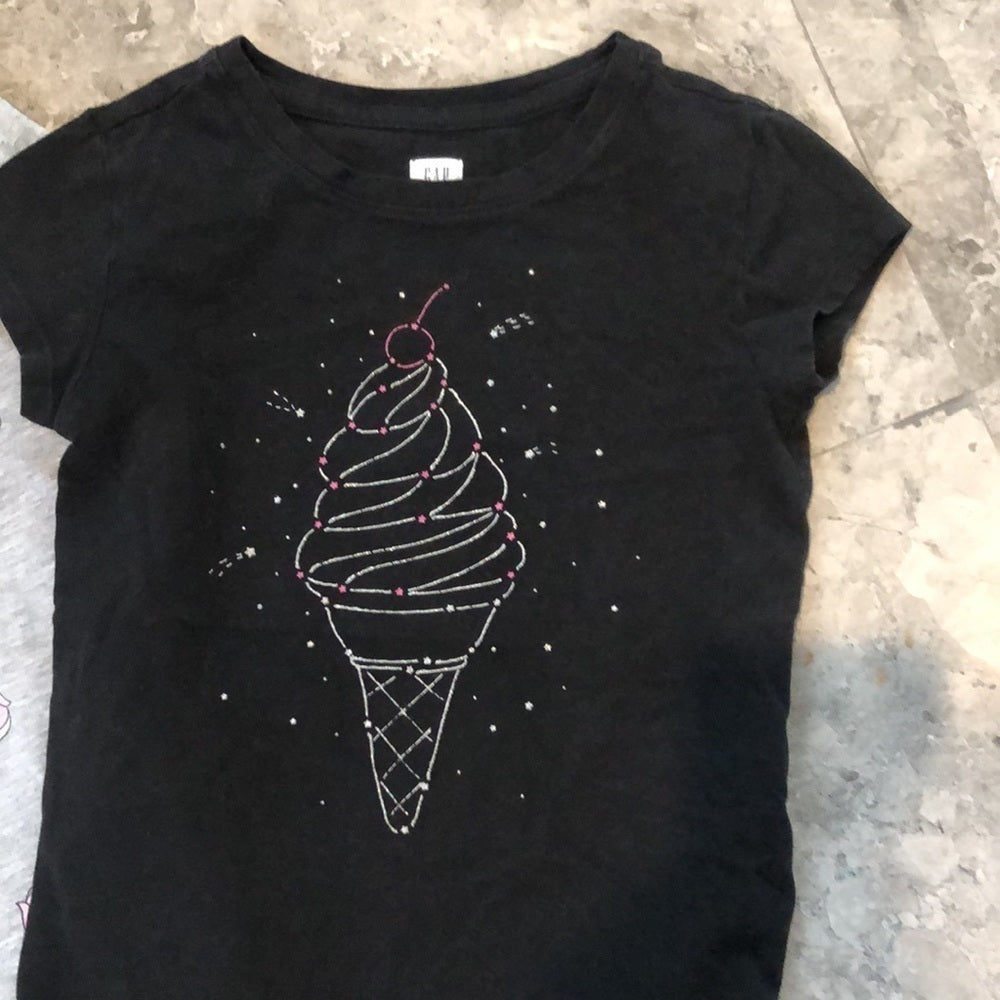 3 Girls Short Sleeve T-Shirts Size 6/7