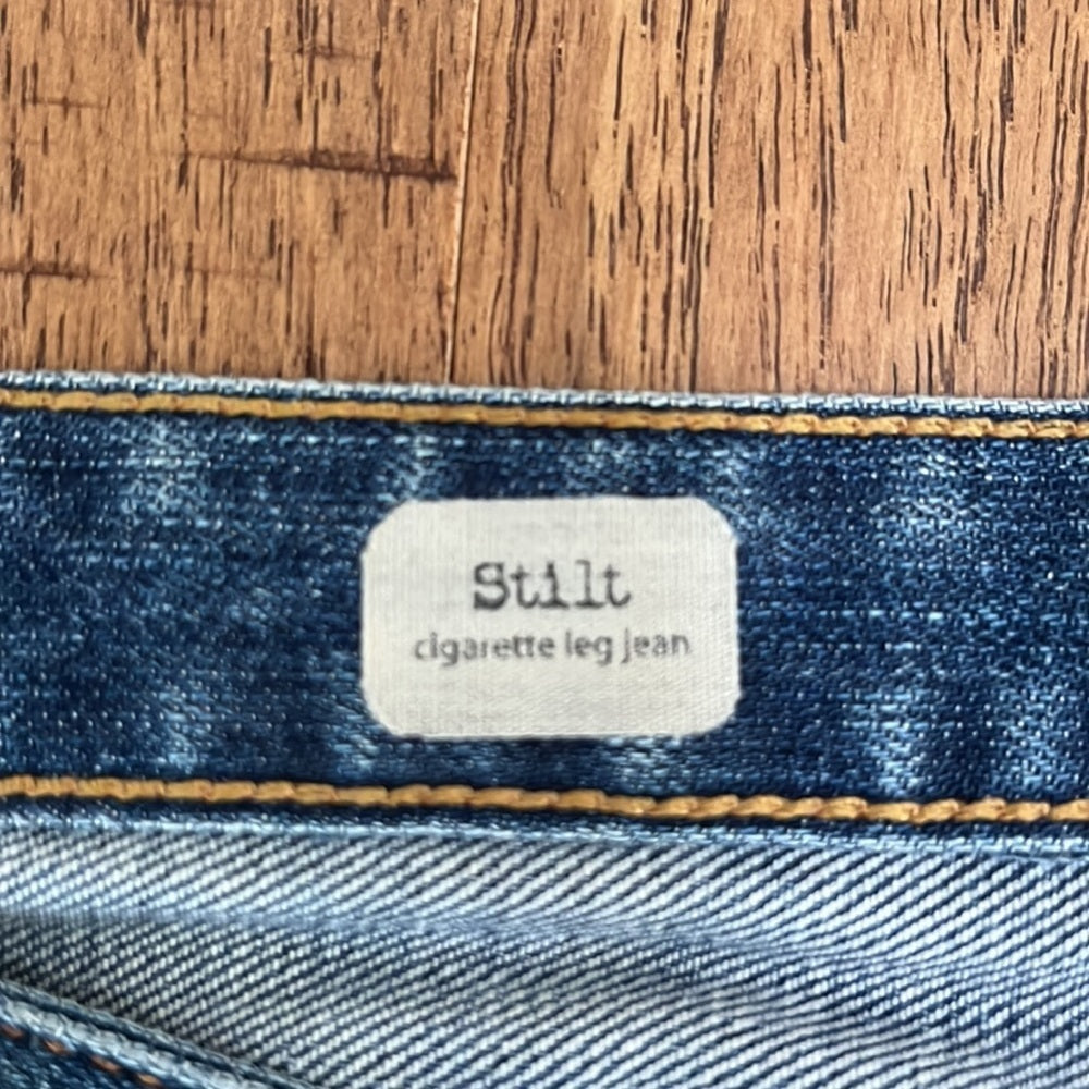 AG Woman’s Slit Cigarette Leg Jeans Size 28R