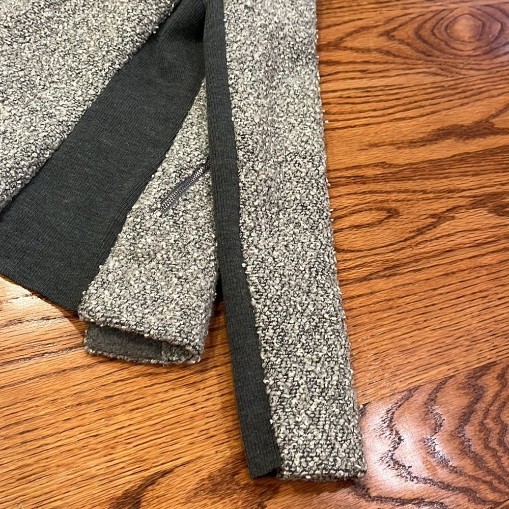 Rebecca Taylor Woman’s Grey Sweater Jacket Size 4