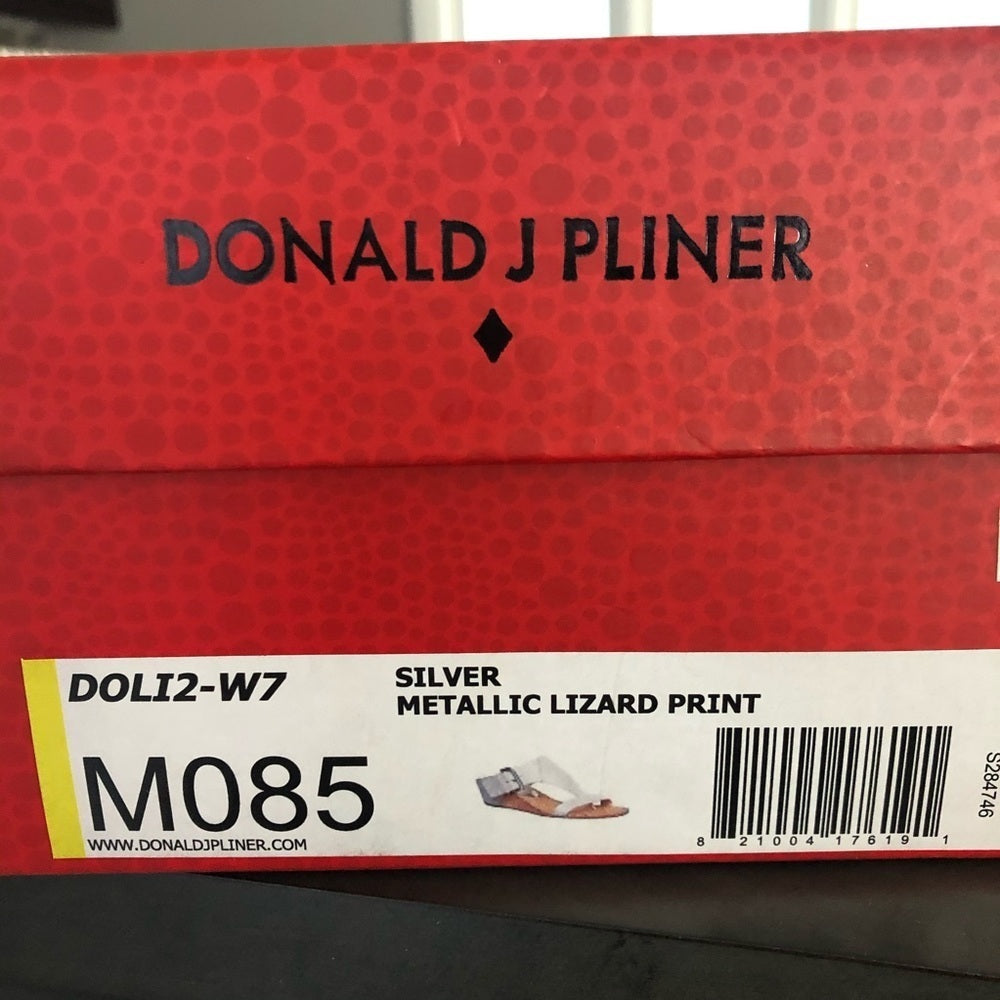 Donald Pliner Sandals Size 8.5