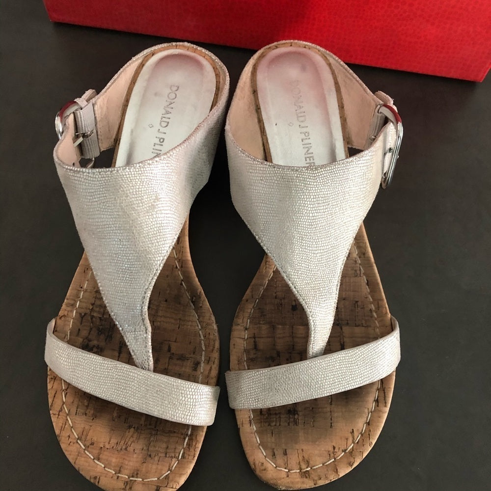 Donald Pliner Sandals Size 8.5
