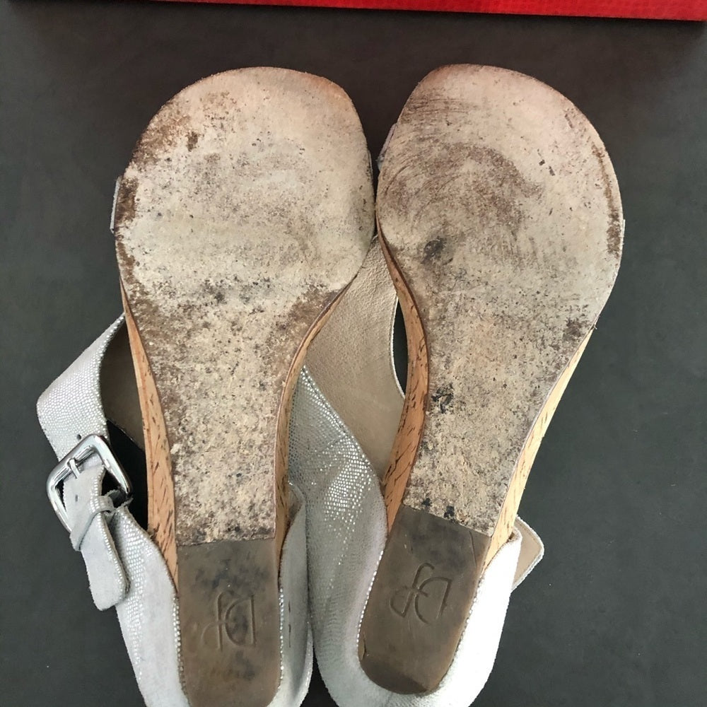 Donald Pliner Sandals Size 8.5