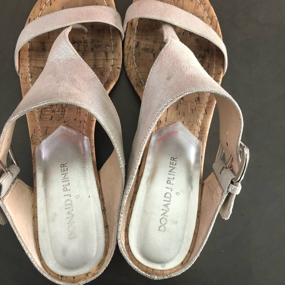 Donald Pliner Sandals Size 8.5