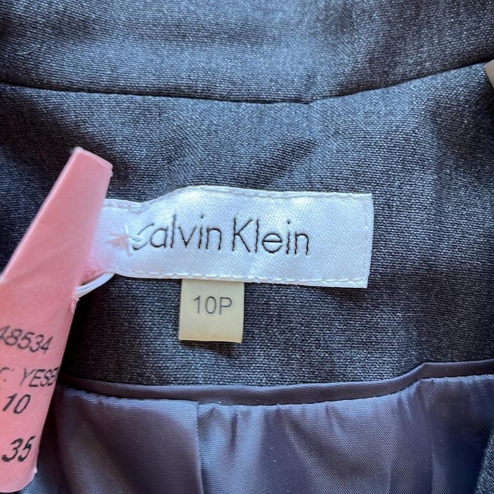 Women’s Calvin Klein Grey Pant Suit Size 8P
