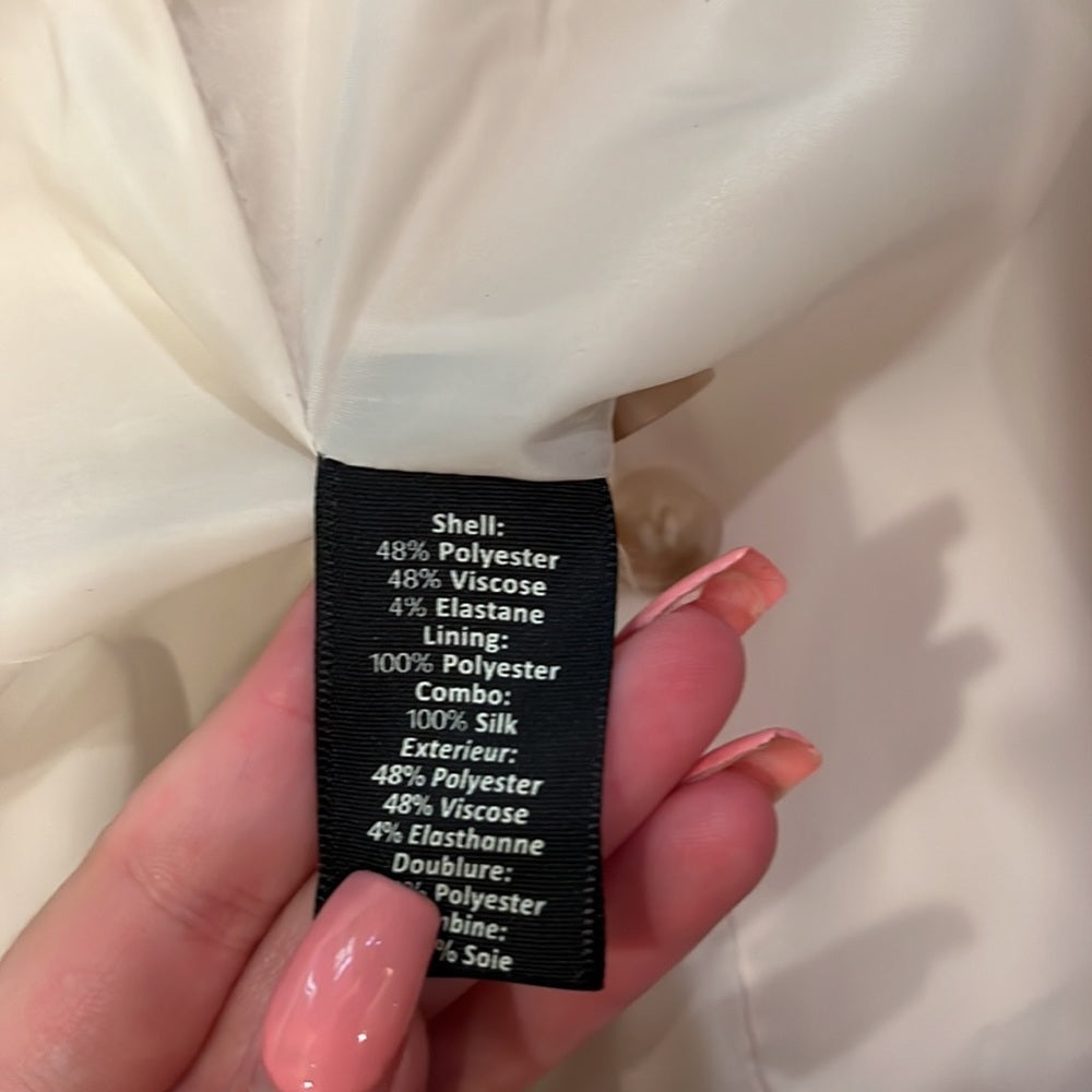 NWT Elizabeth and James Woman’s Sammi Blazer Size 6