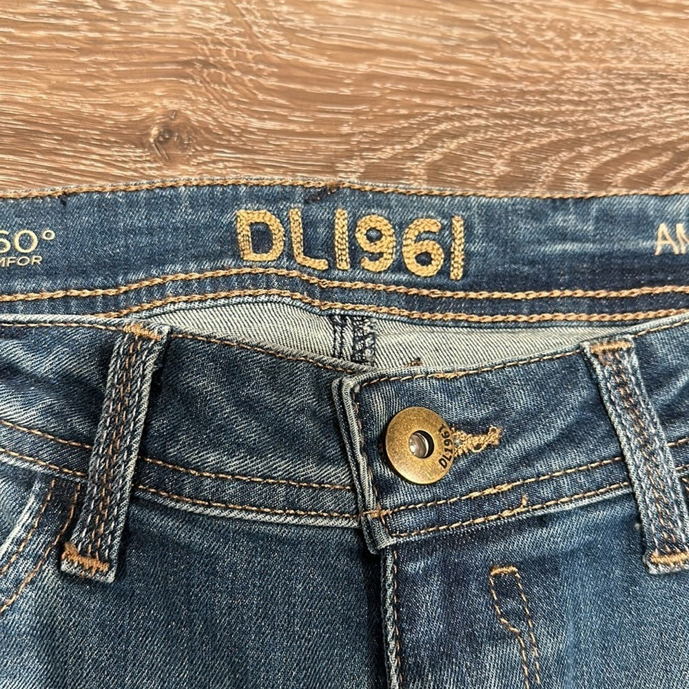 DL1961 Women’s Skinny Jeans - Size 26