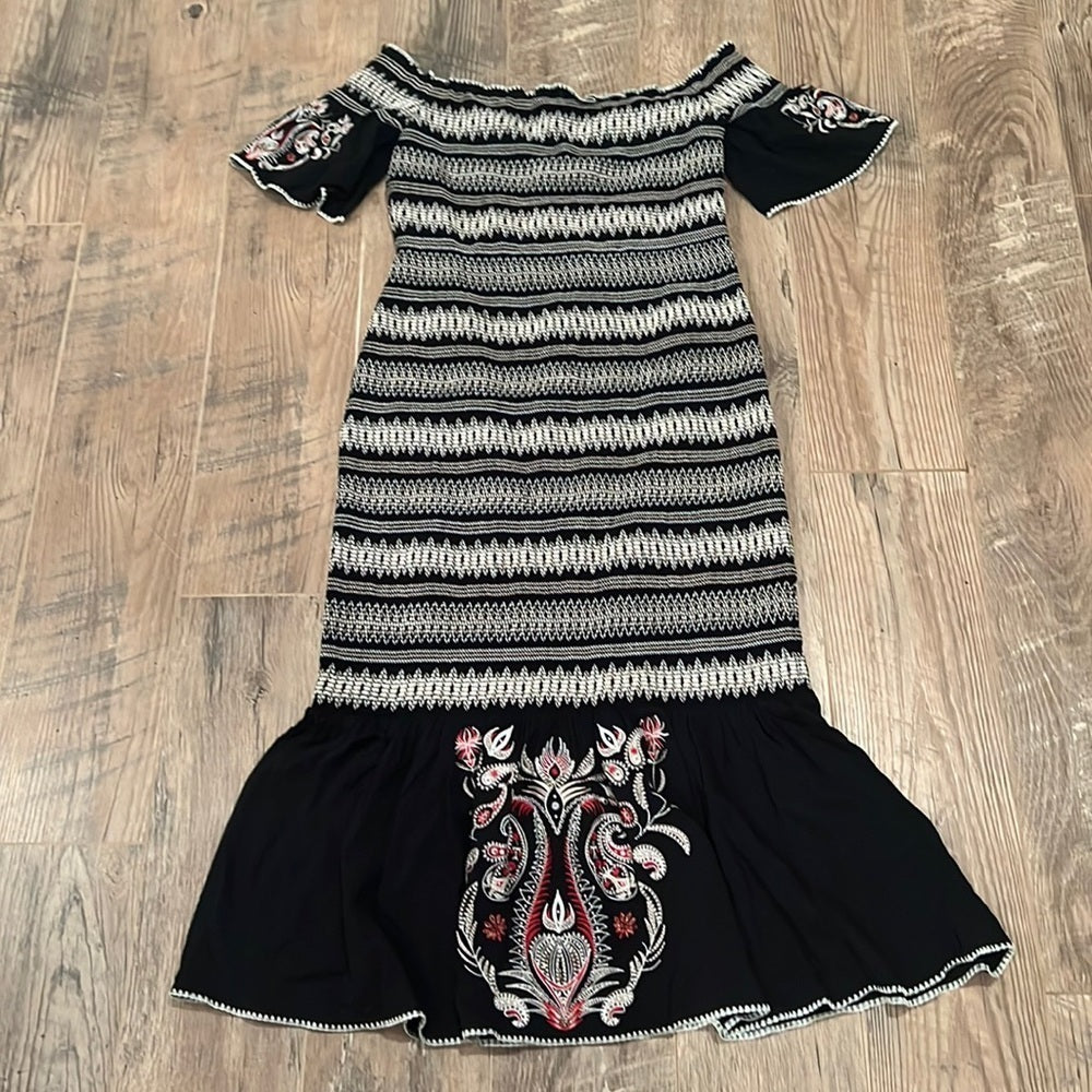 NWT RACHEL Zoe Woman’s Black Dress With Design Size Large