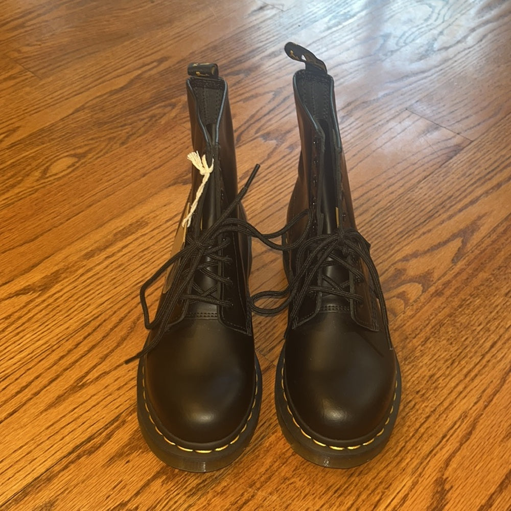 NWT Dr Martens Woman’s Black Combat Boots Size US 8