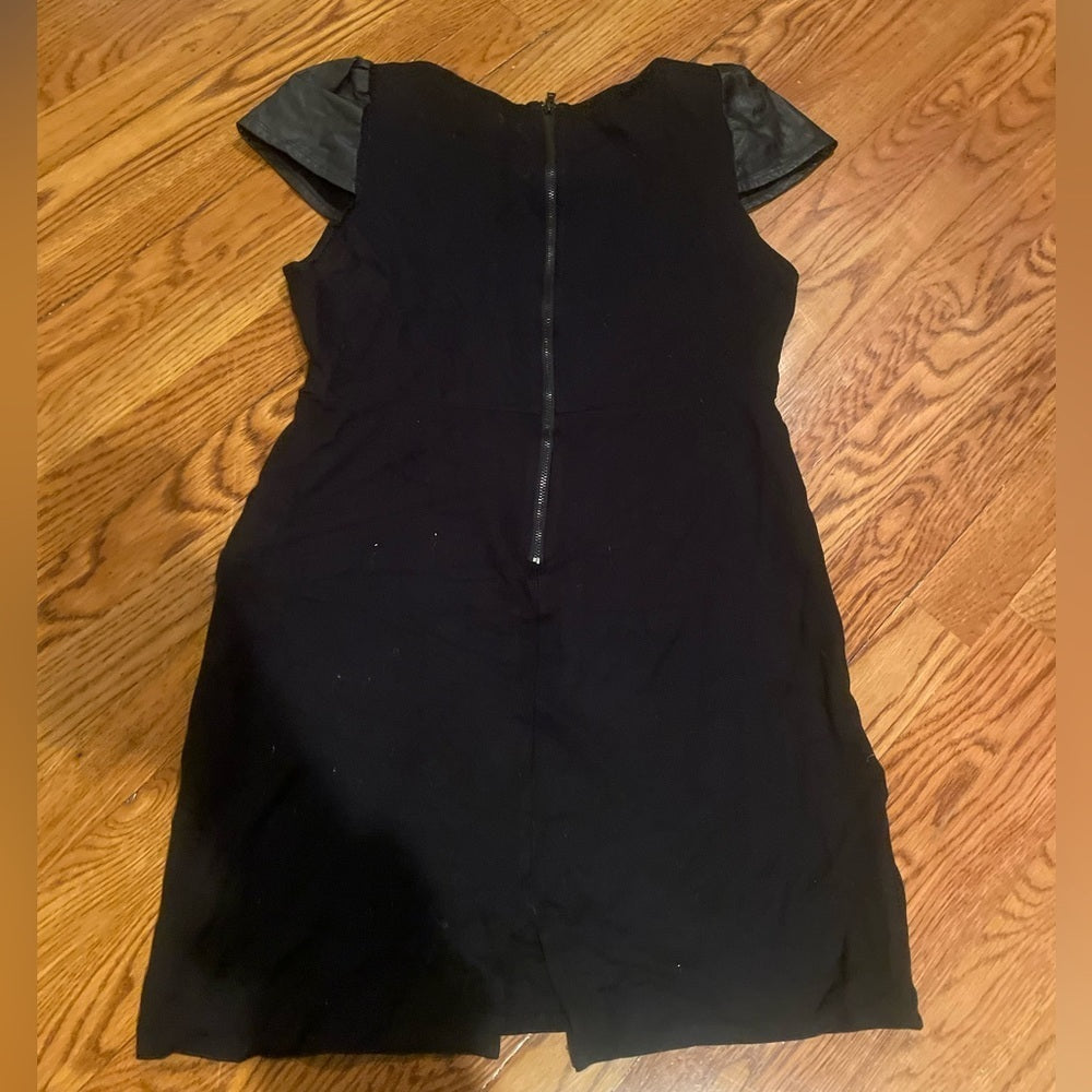 Alice + Olivia Black Short Sleeve Dress Size 12