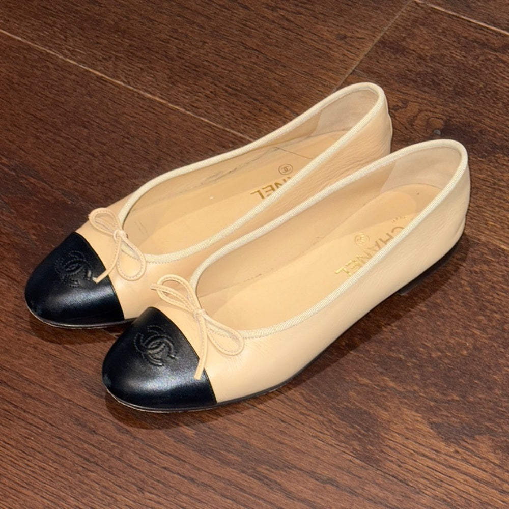 Chanel Beige and Black Women's Ballet Flats Size 39.5/9.5