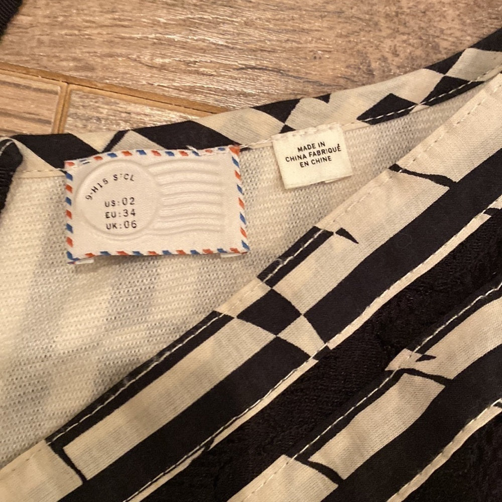 ANTHROPOLOGIE Women’s Black and White Dress Size 2