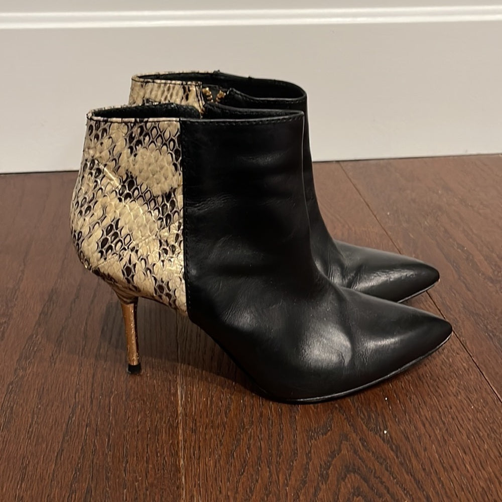 Vince Camuto Signature Black Booties Size 6.5