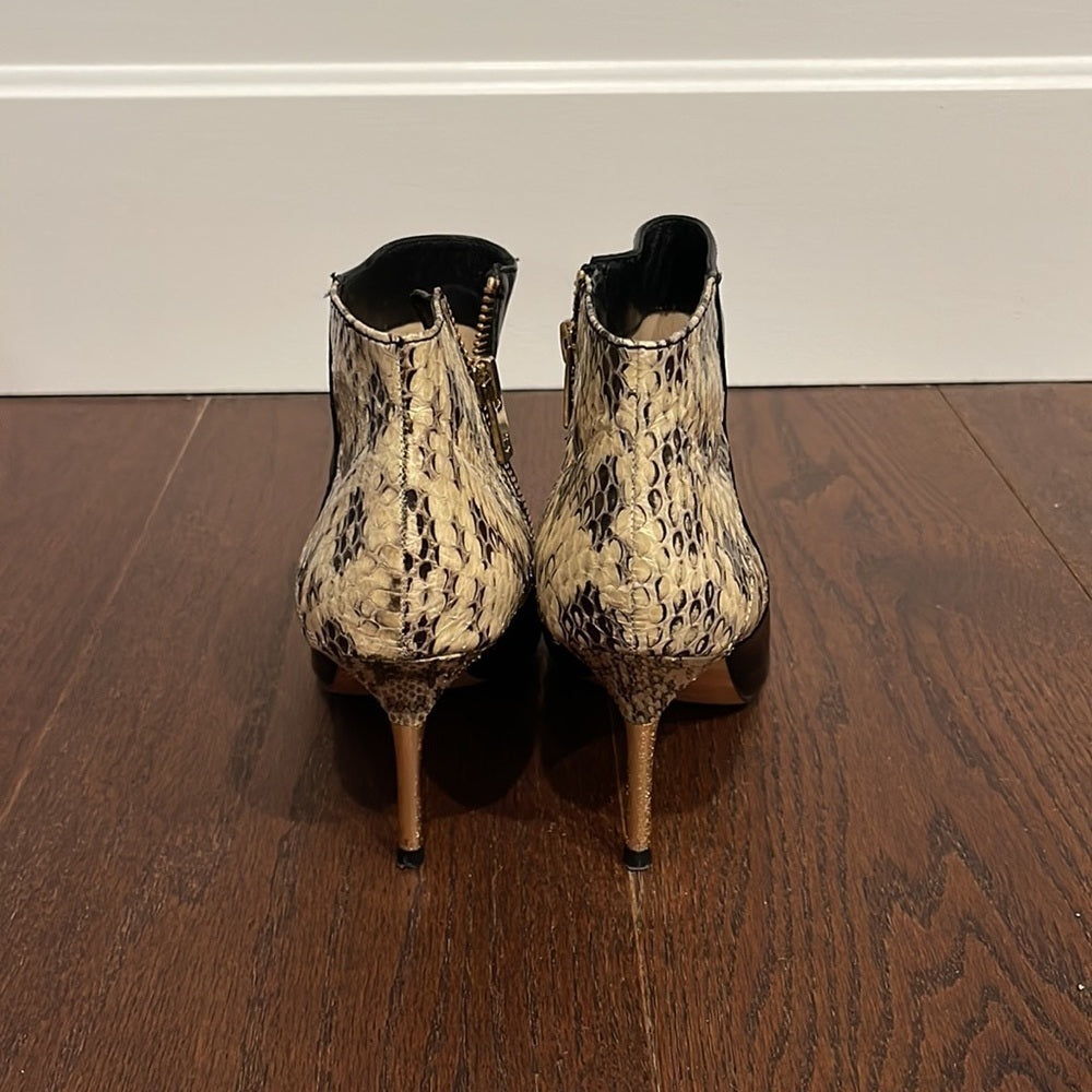 Vince Camuto Signature Black Booties Size 6.5