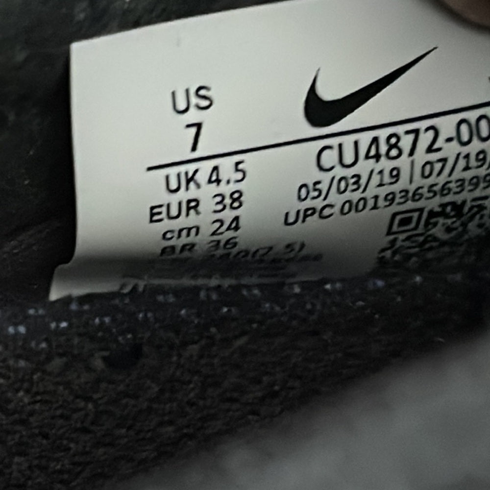 Nike Women’s Vapormax Black Sneakers Size 7