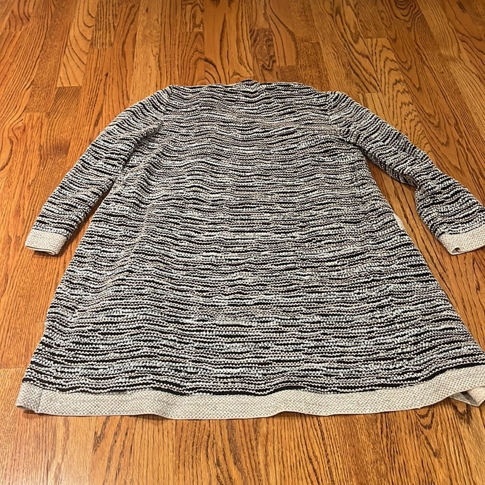 D Exterior Woman’s Stripe Sparkle Cardigan Size L