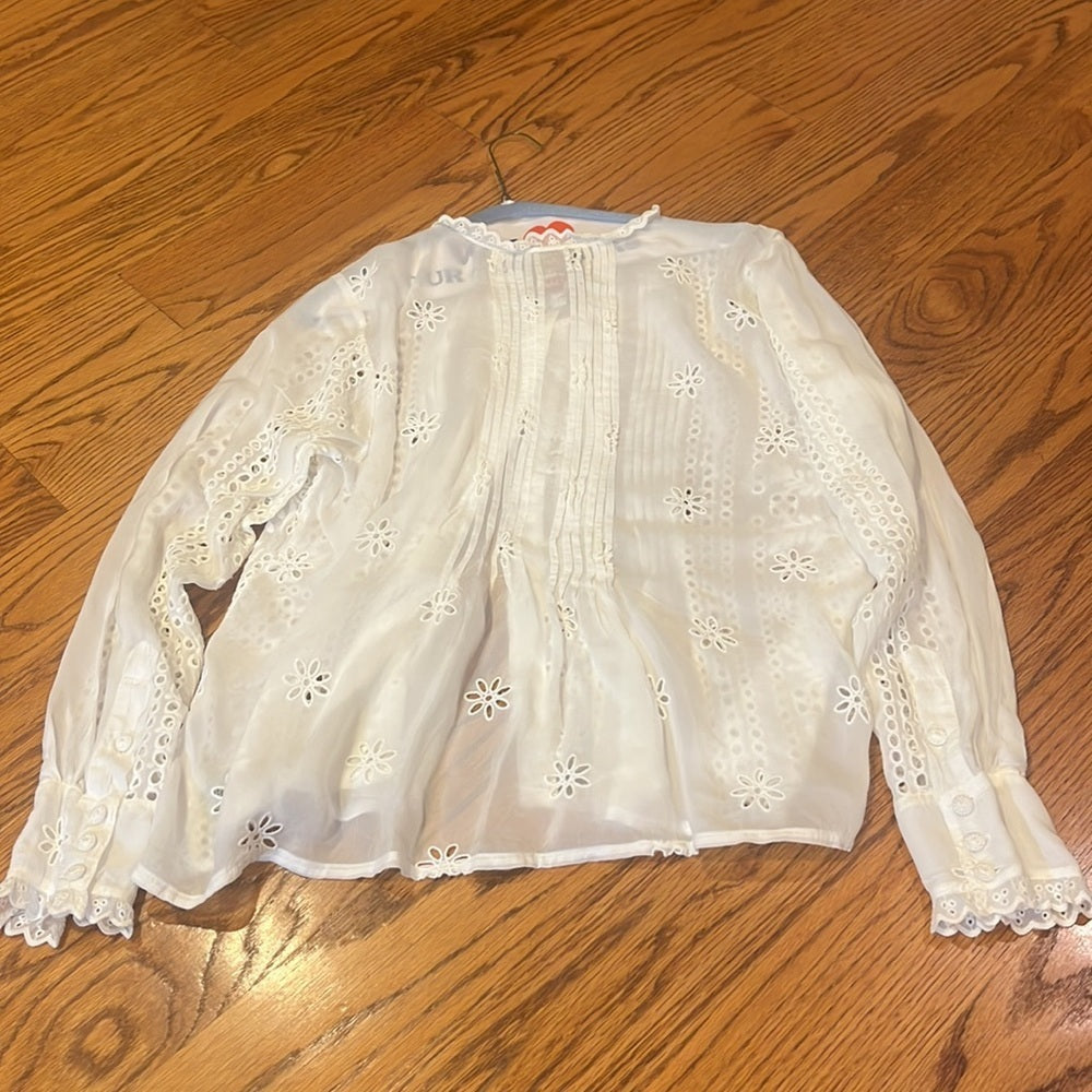 Johnny Was Woman’s Eyelet Button Down Size M