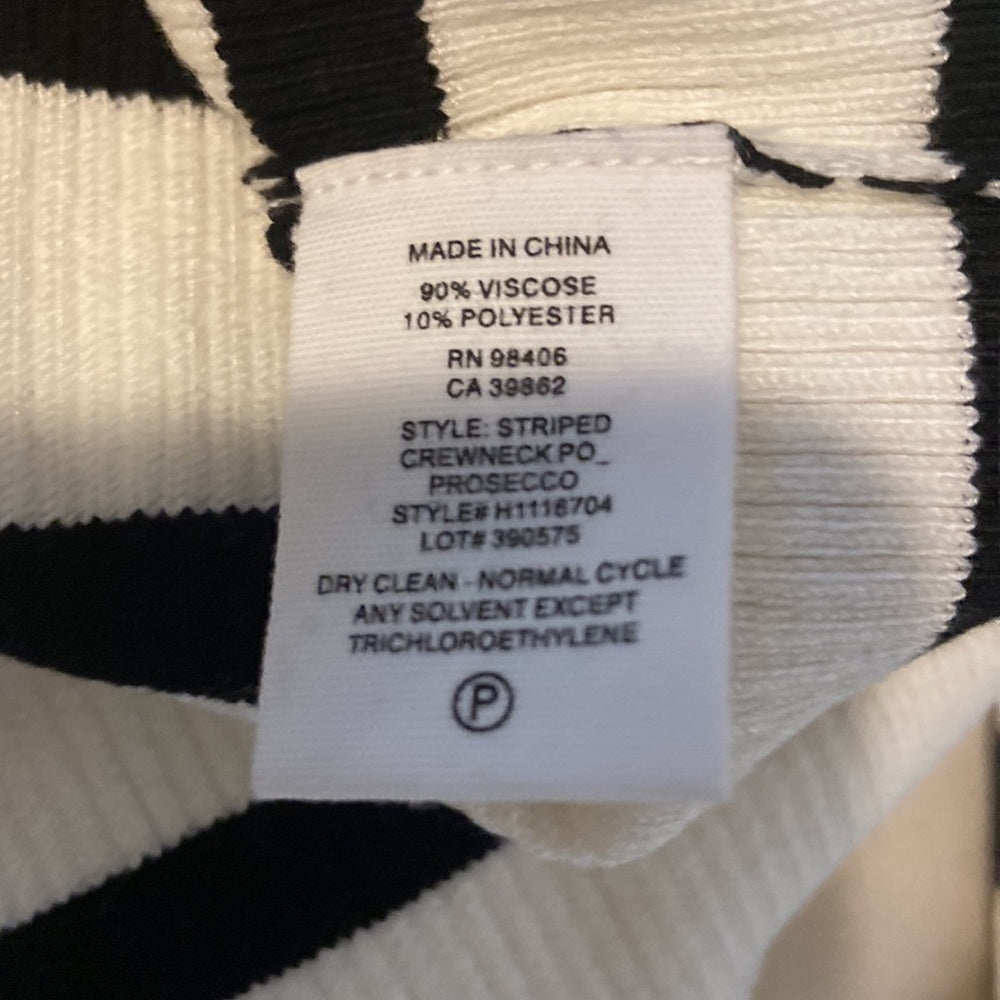 Women’s Theory long sleeved top. Black/white. Size P