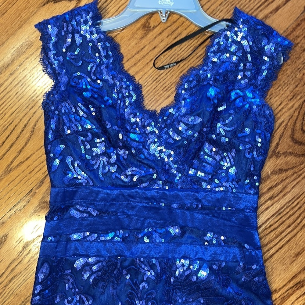 Tadashi Shoji Woman’s Blue Sequin Dress Size 4P