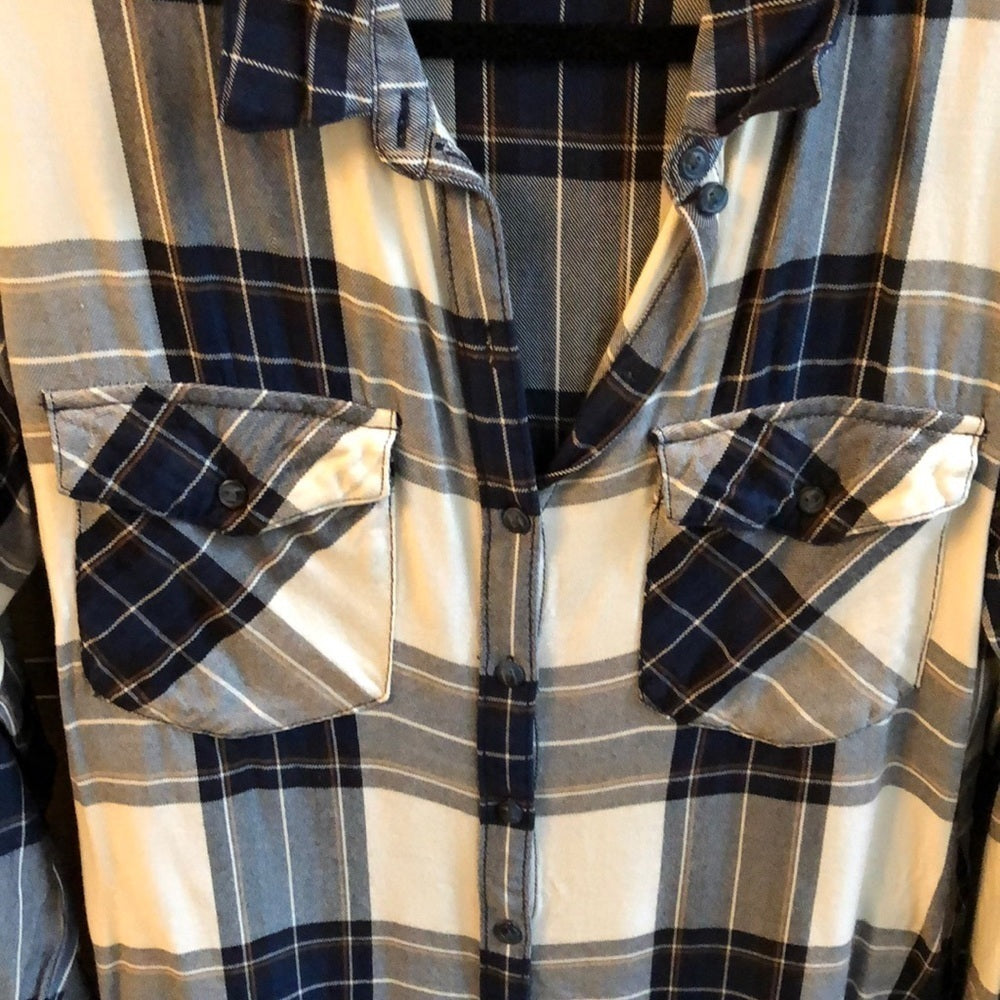 Sanctuary Women’s Blue Flannel Button Down Size Medium