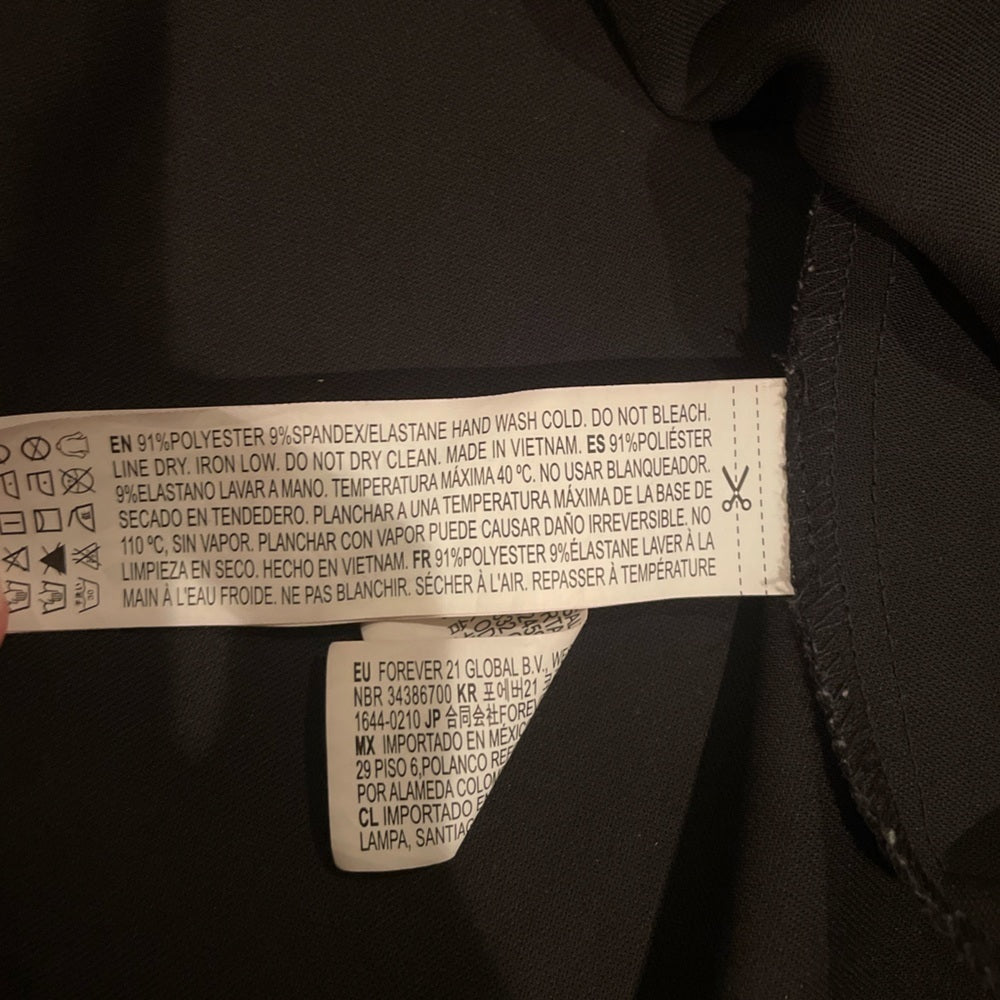 Forever 21 Sleeveless Black Blouse Size Large