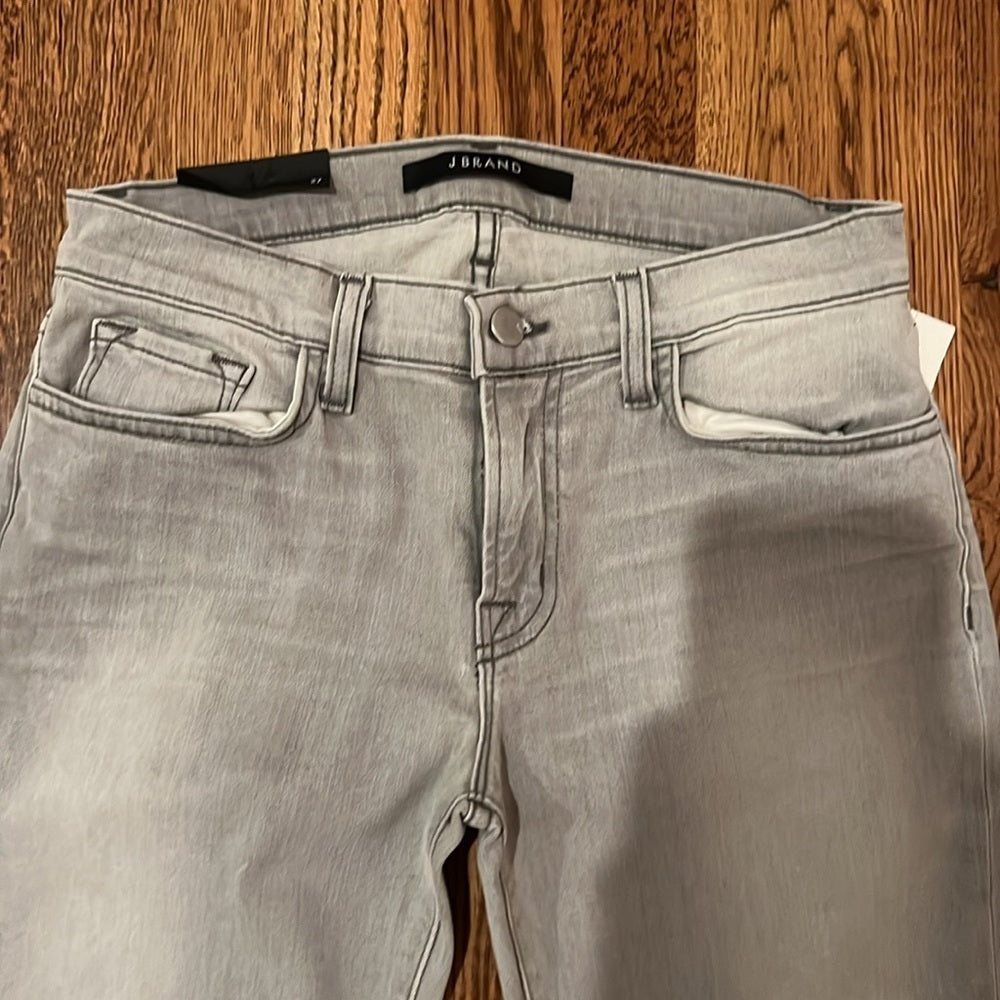 NWT J Brand Women’s Ventura Capri Mid-Rise Jeans Size 27