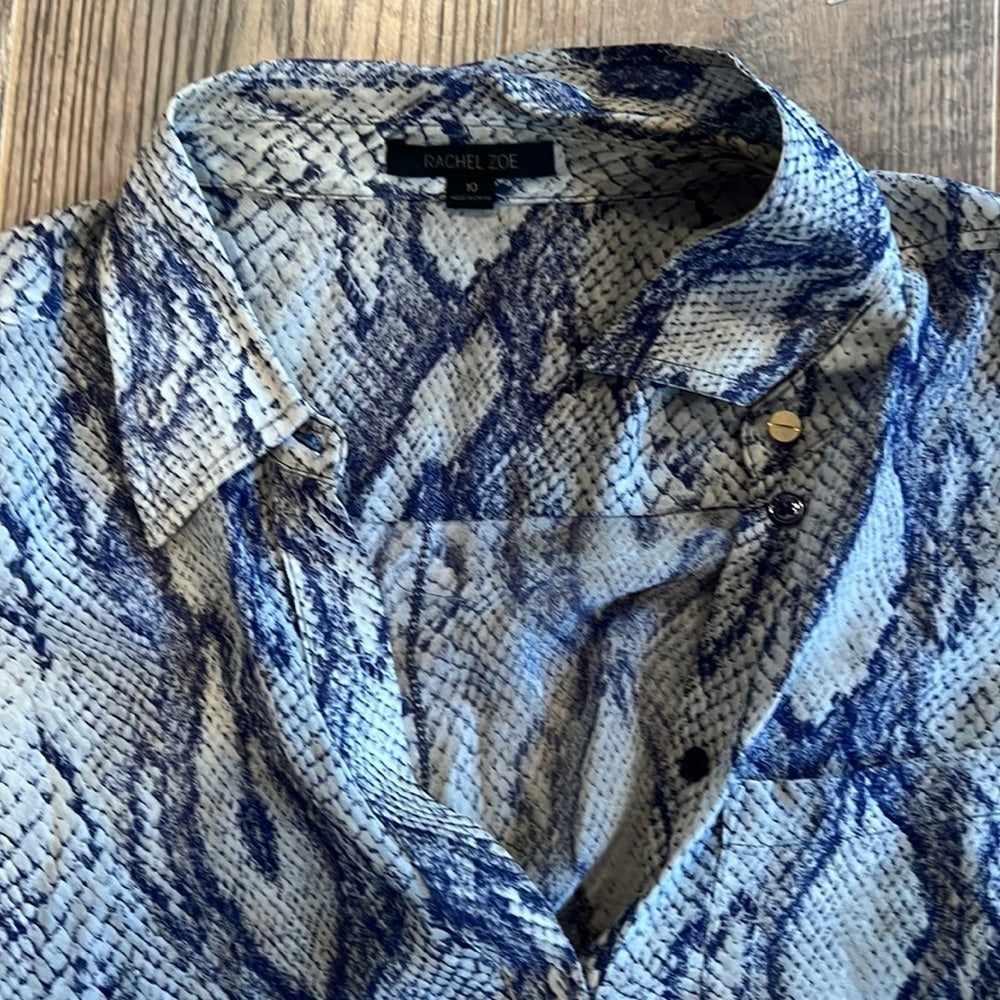 Rachel Zoe Woman’s Snake Skin Blouse Size 10