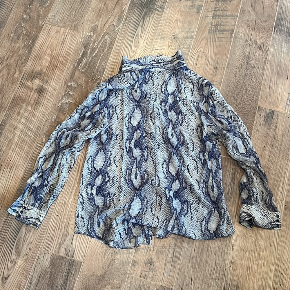 Rachel Zoe Woman’s Snake Skin Blouse Size 10