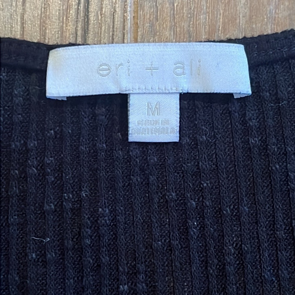 Eri + Ali Woman’s Black long Sleeve Size Medium