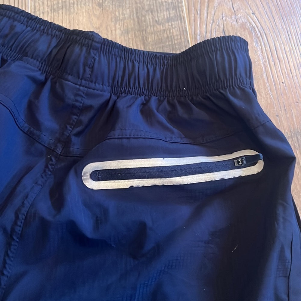 Reebok Men’s Blue Shorts Size Small