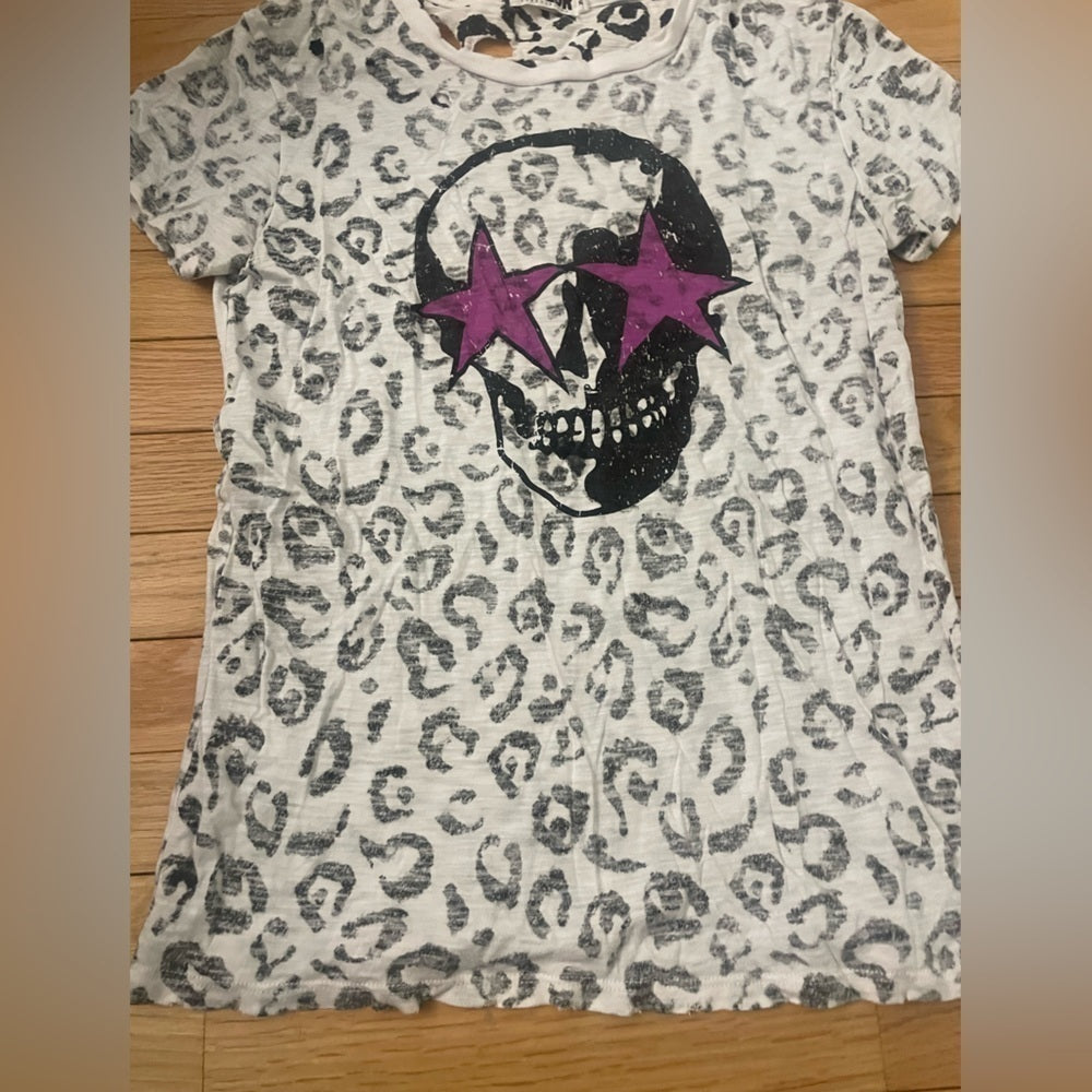 Chrldr Black and White Skull Tee Shirt Size XS
