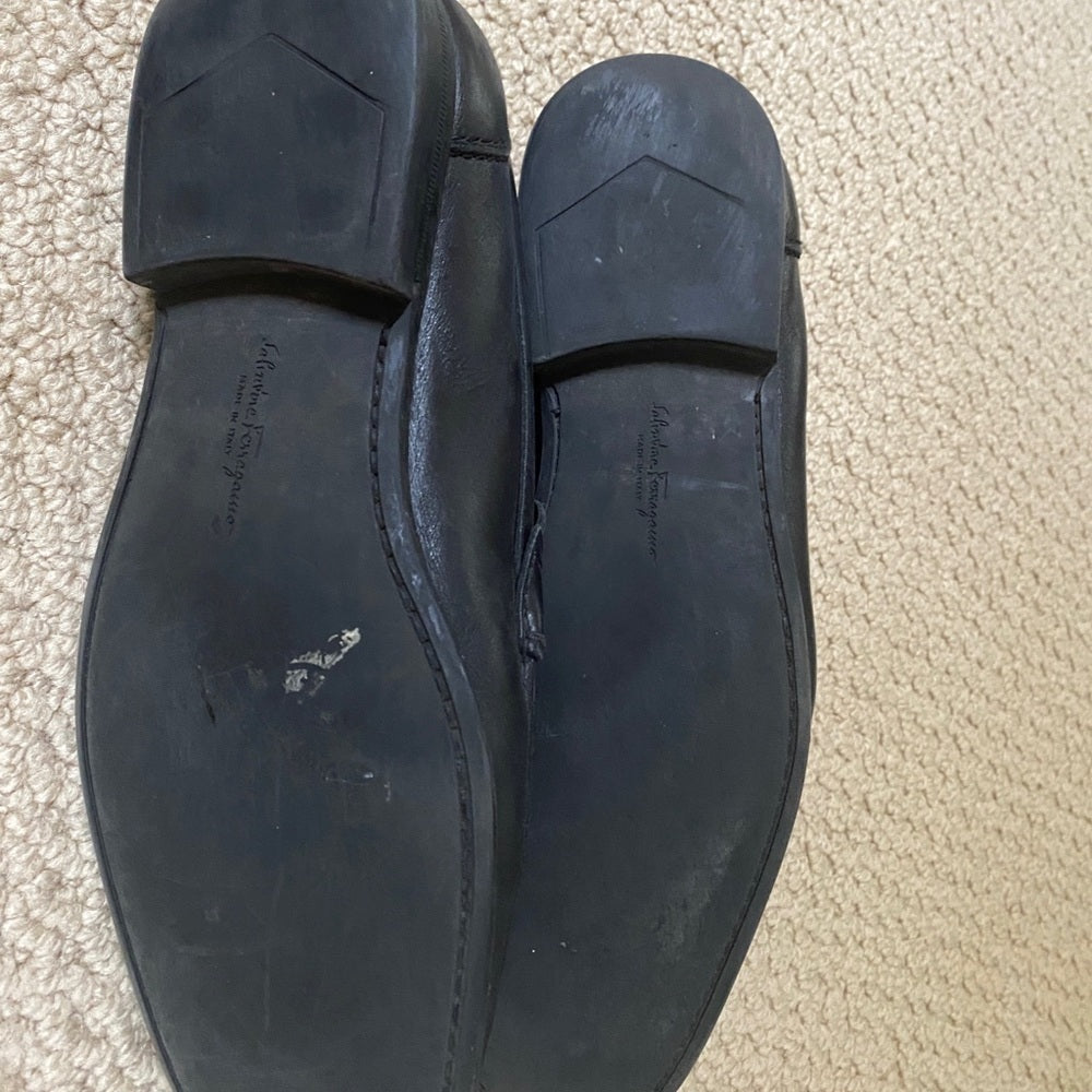 Men’s Ferragamo Leather Loafers Size 9.5