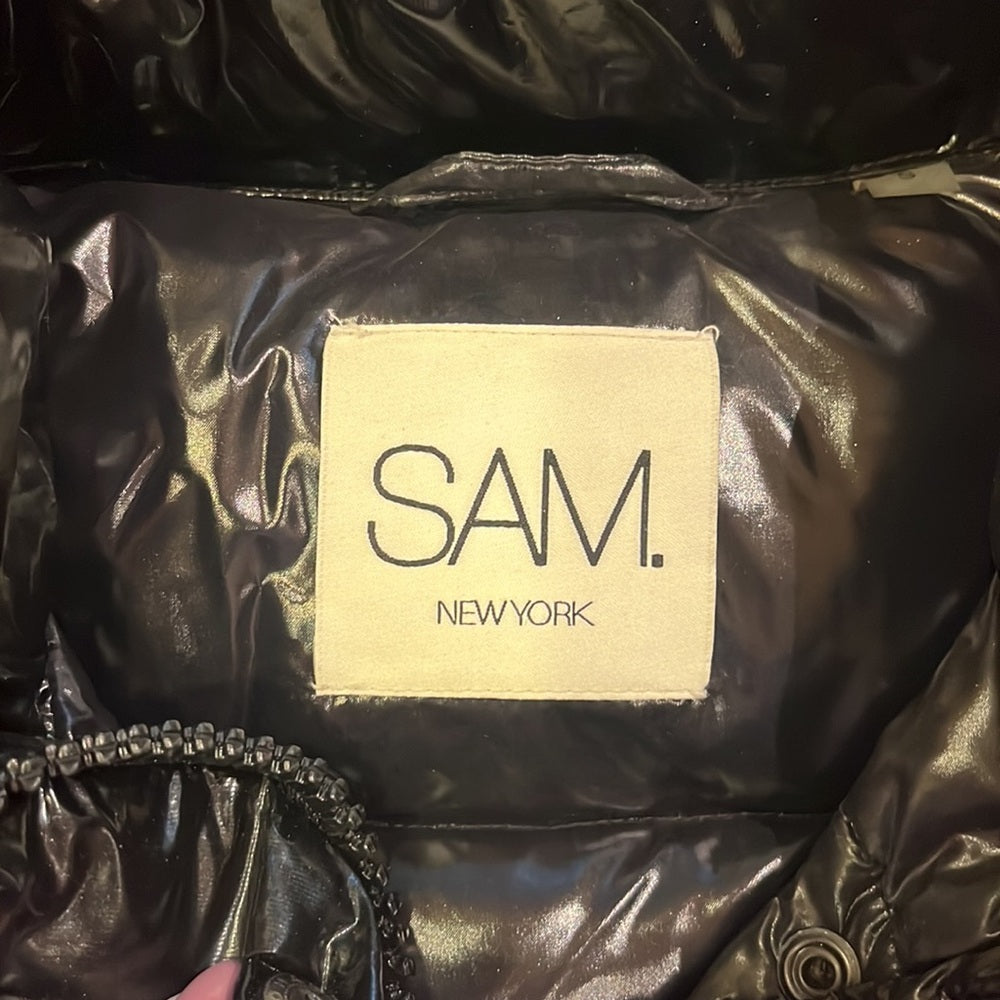 SAM. Woman’s Black Puffer Size S