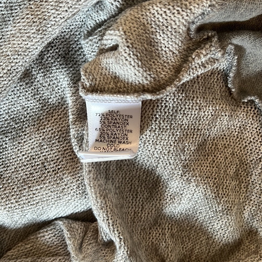 Women’s Design Lab turtleneck sweater Size Medium