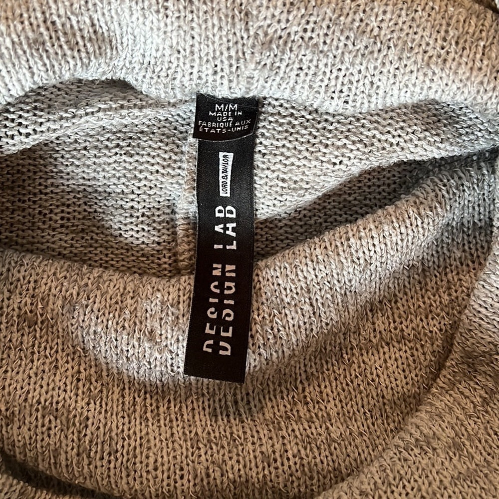 Women’s Design Lab turtleneck sweater Size Medium