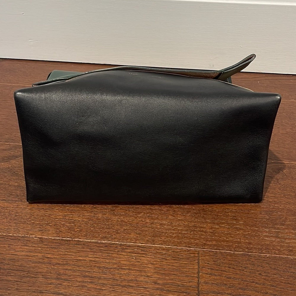 CELINE Women’s All Soft Green and Black Leather and Suede Shoulder Bag w/ Pouch