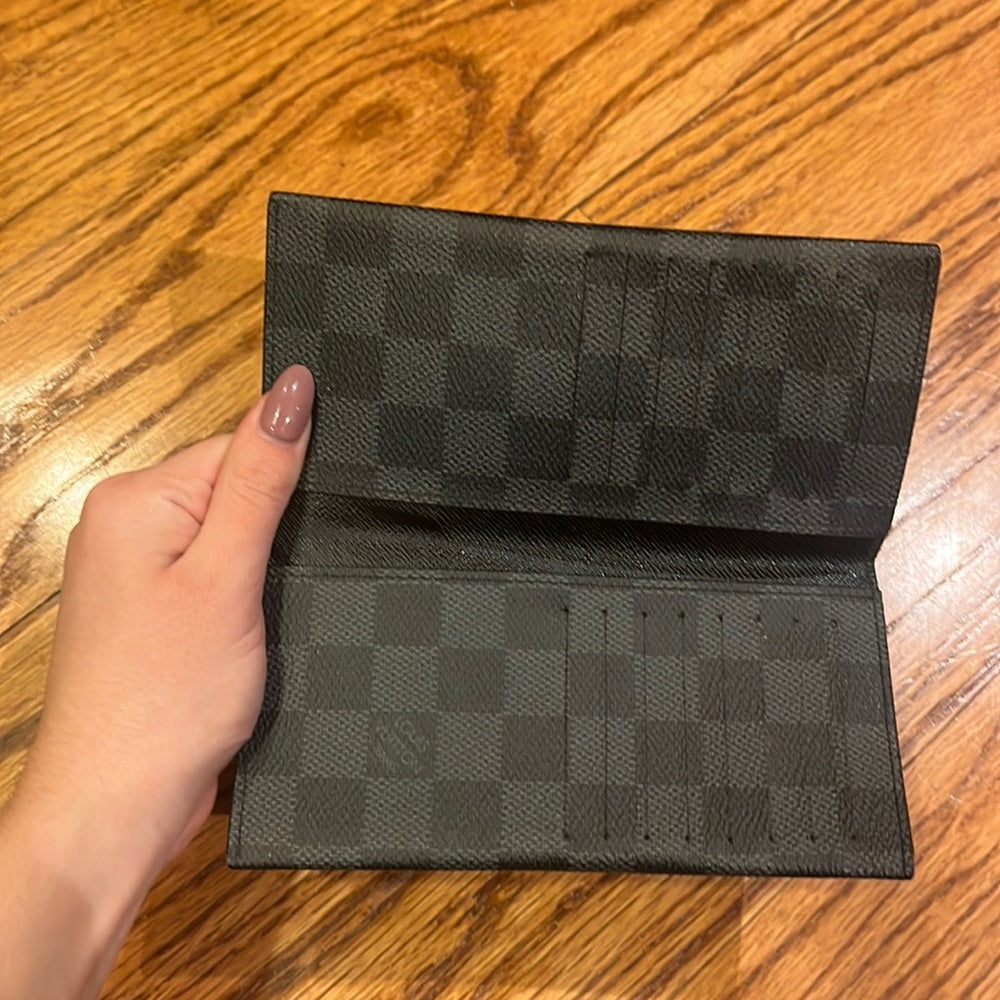 Louis Vuitton Men’s Brazza Black/Grey Checkerboard Wallet