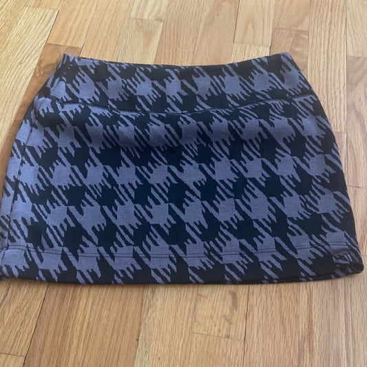 Women’s lush skirt. Black and grey. Size S