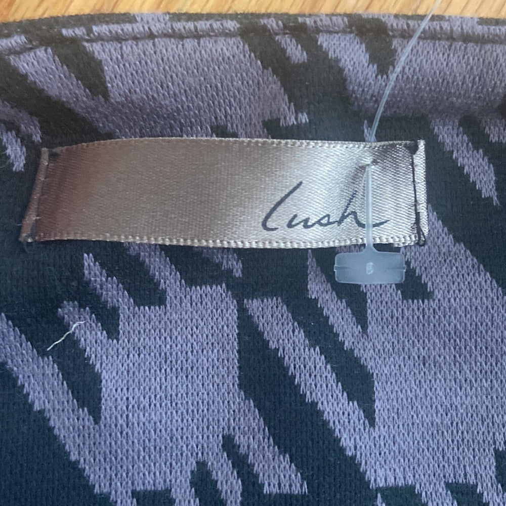 Women’s lush skirt. Black and grey. Size S